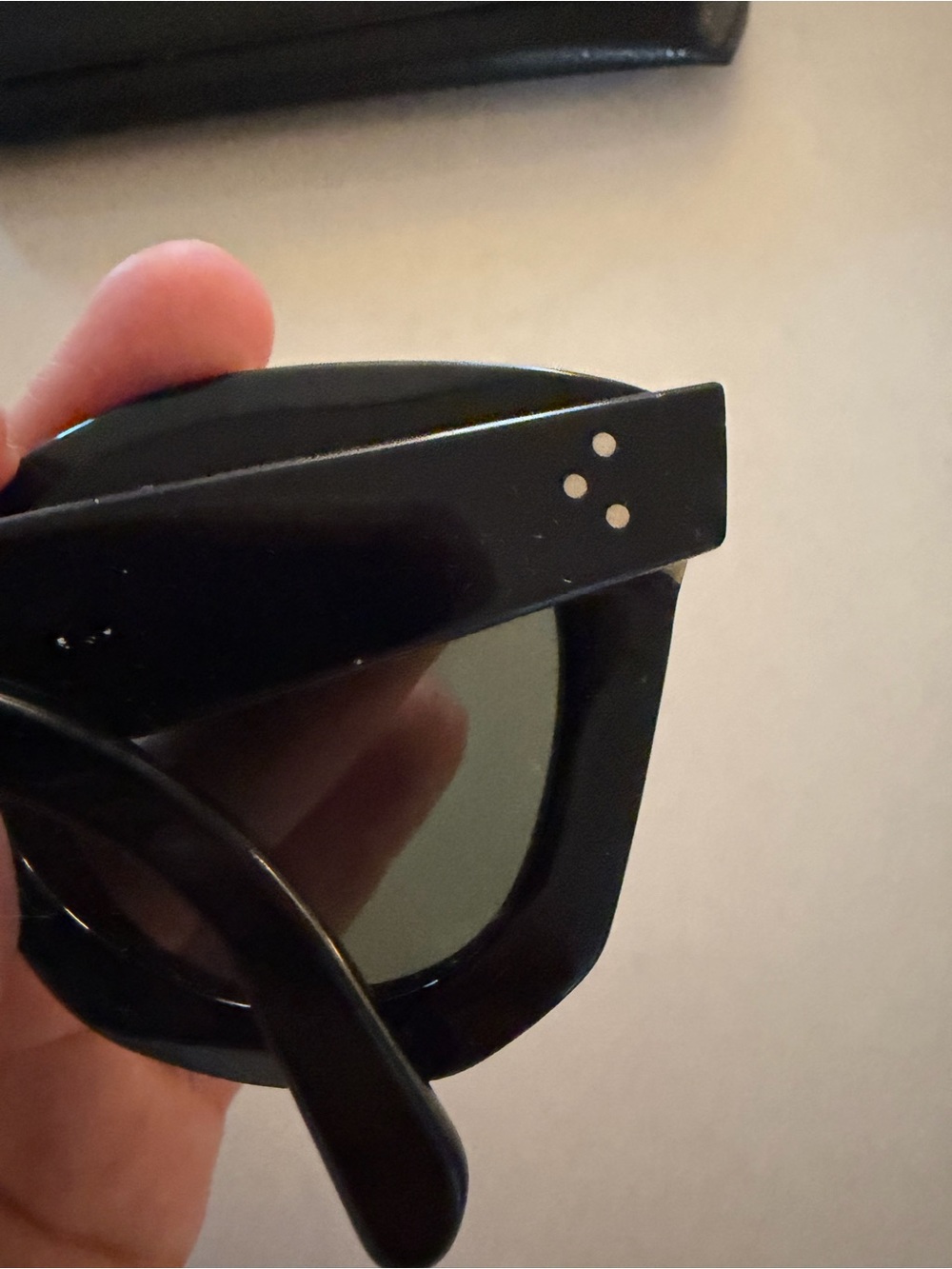 CELINE CL4005IN sunglasses In black - Picture 5 of 9